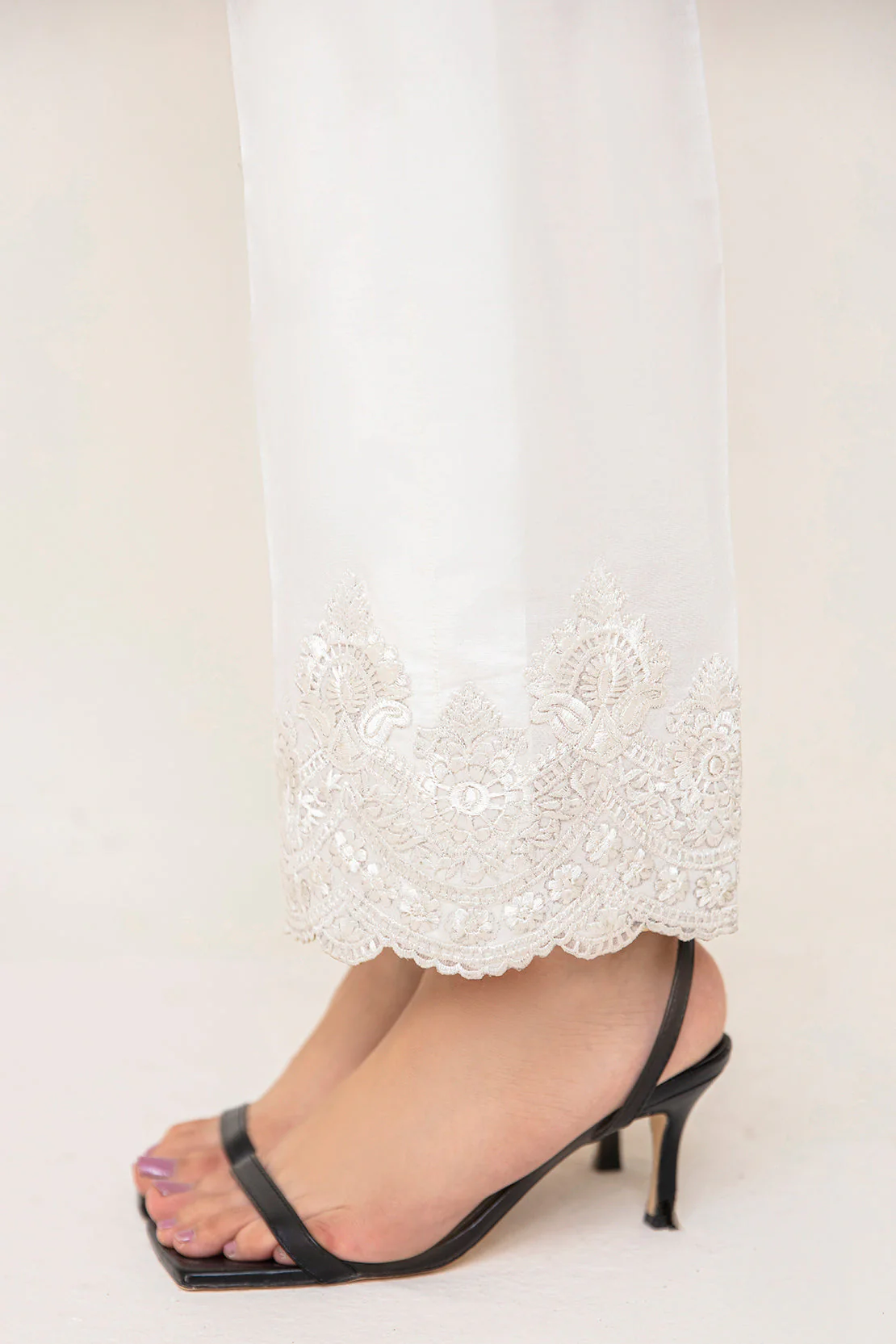 KHADDAR STRAIGHT TROUSER - Image 3