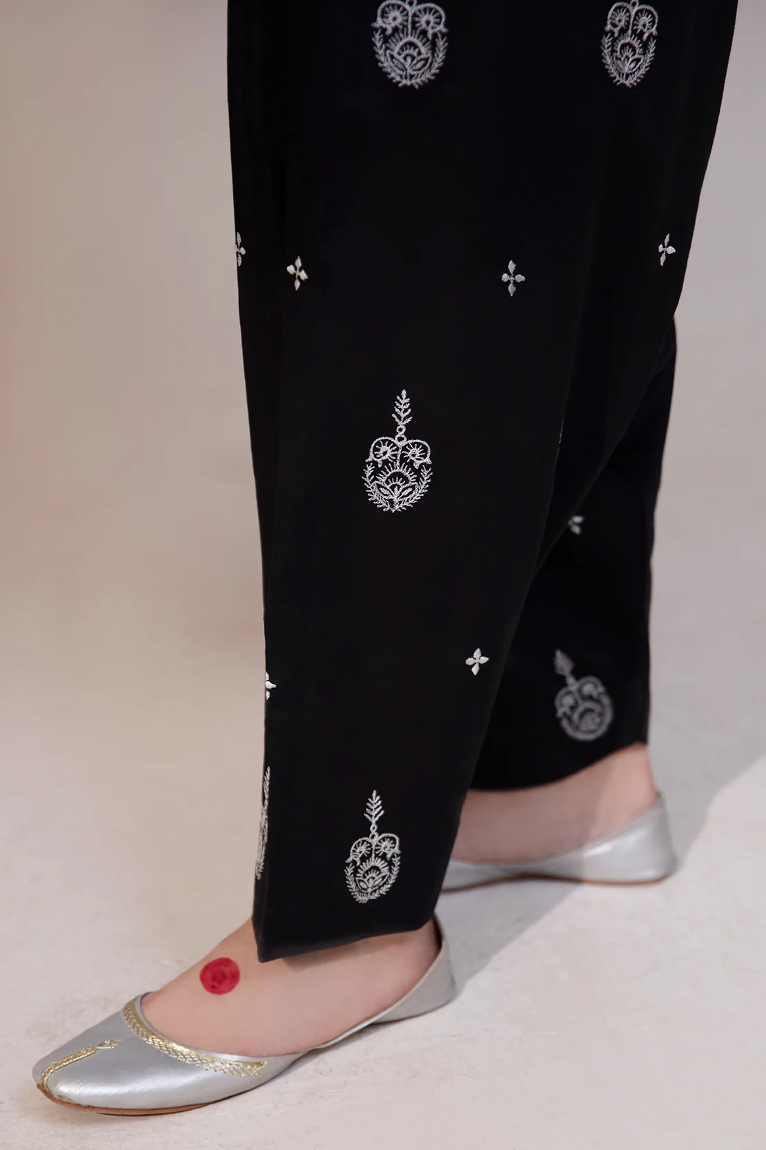KHADDAR STRAIGHT TROUSER