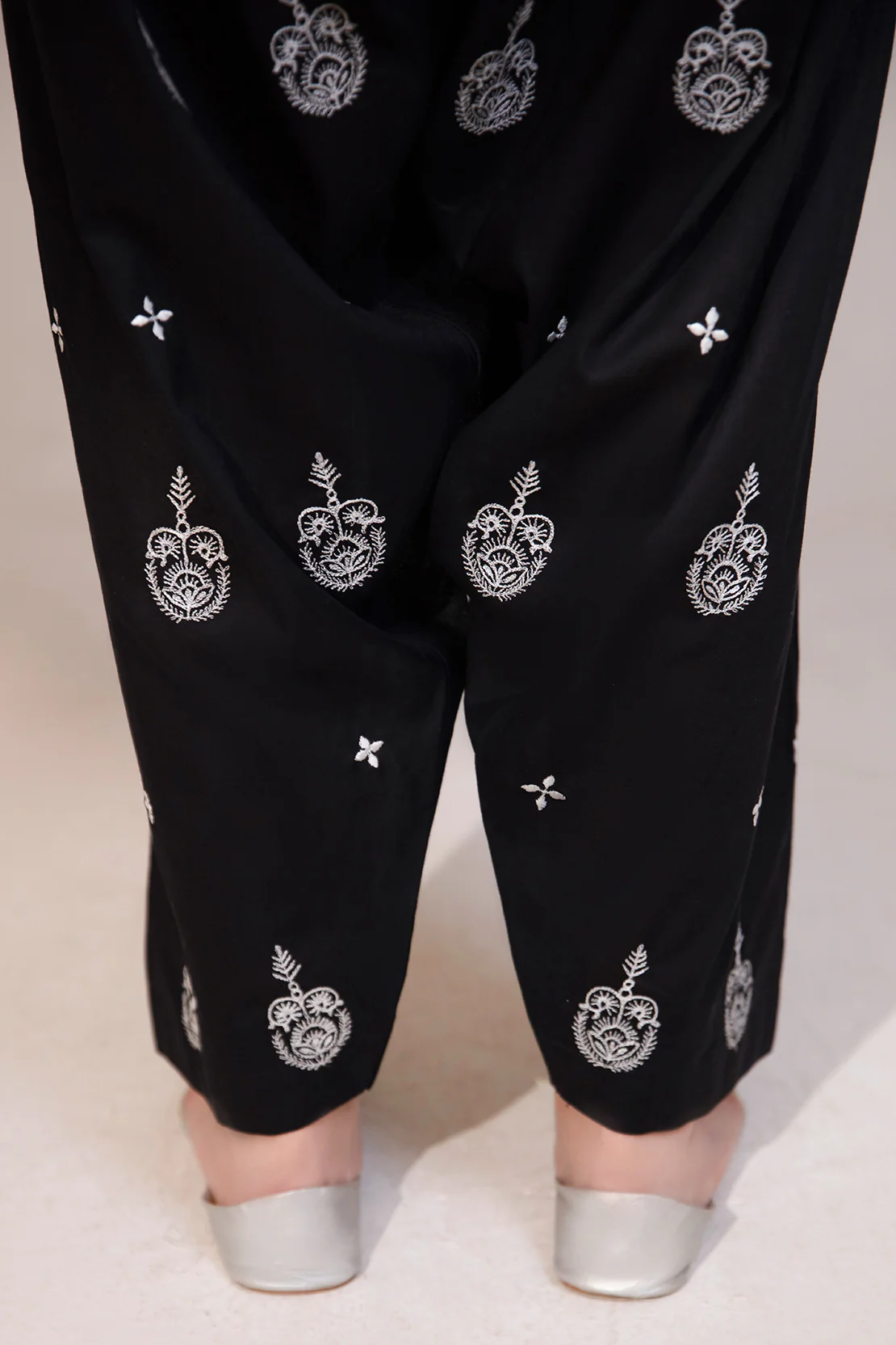 KHADDAR STRAIGHT TROUSER - Image 2
